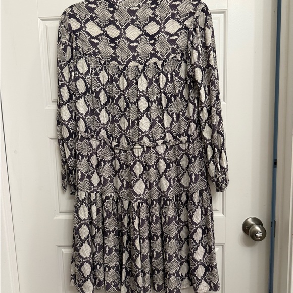 Rebecca Minkoff Snakeskin Print Long Sleeve Dress - Picture 4 of 4
